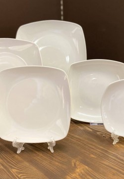 PIATTI piatti linea quadrata